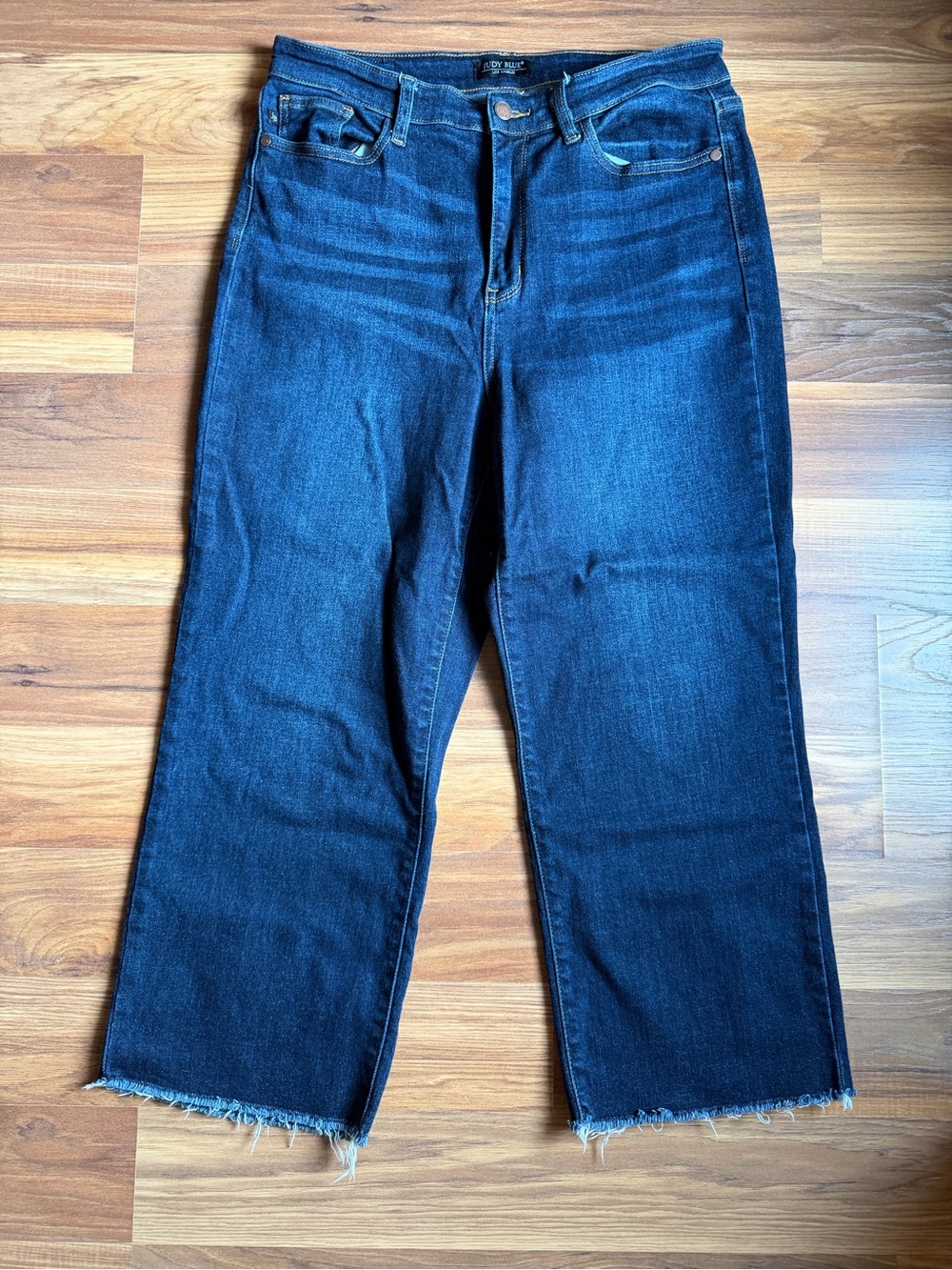 Judy Blue SUNDAY CHILL HIGH RISE CROPPED WIDE LEG Size 13 / 31